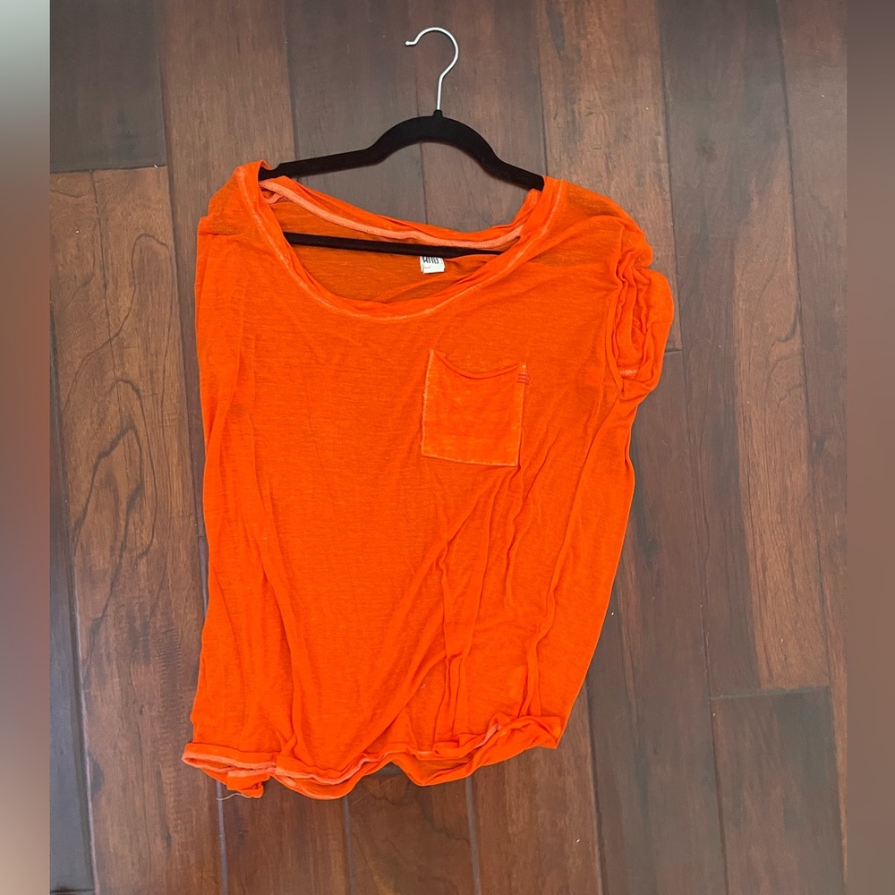 BDG TEE 🧡